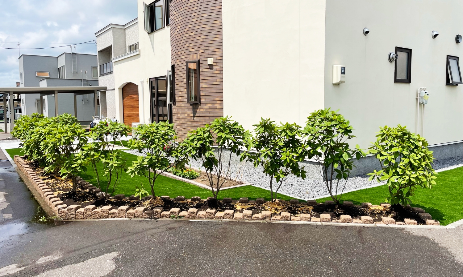 建物や外観に合わせた植栽プランの提案