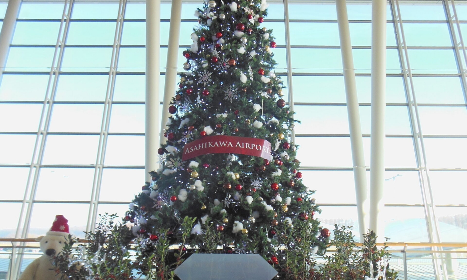 空間に合わせたクリスマスディスプレイの提案